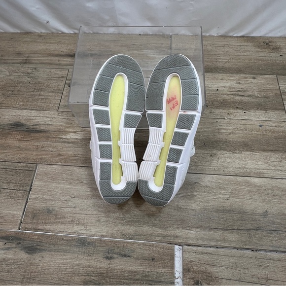 On Cloud THE ROGER Advantage White, Gray, Yellow Womens Size 8.5 - Picture 7 of 8